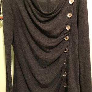 Gray long sleeve shirt